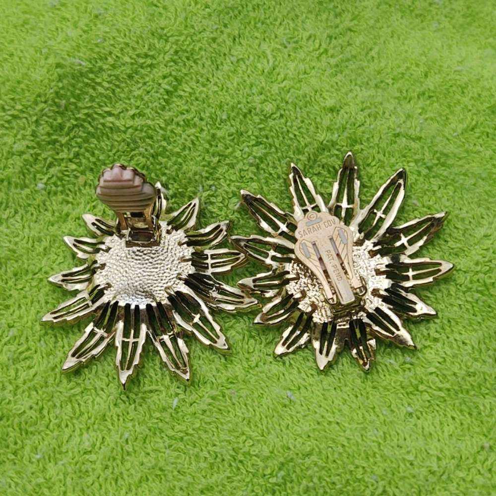 Clip earrings w/ pin - Picture 3 of 6